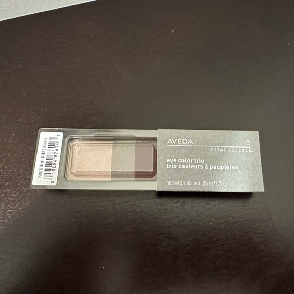 NEW AVEDA EYE COLOUR TRIO IN SHADE 990 PLUM MIST - Picture 3 of 5